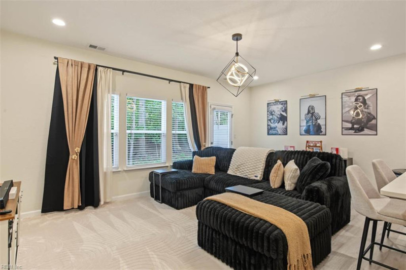 Photo 7 of 30 residential for sale in Suffolk virginia