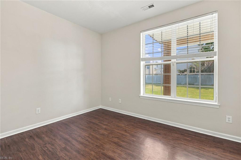 Photo 13 of 45 residential for sale in Virginia Beach virginia