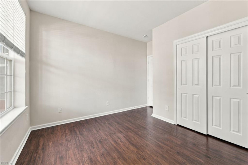 Photo 14 of 45 residential for sale in Virginia Beach virginia