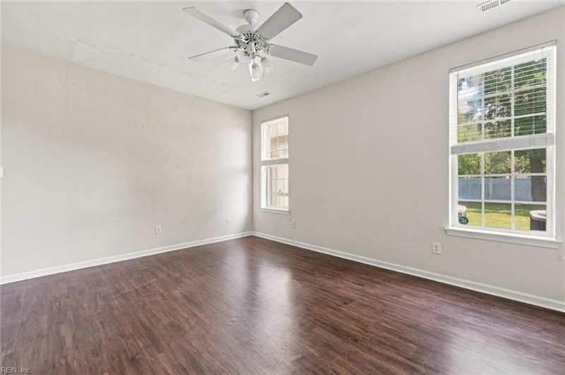 Photo 18 of 45 residential for sale in Virginia Beach virginia