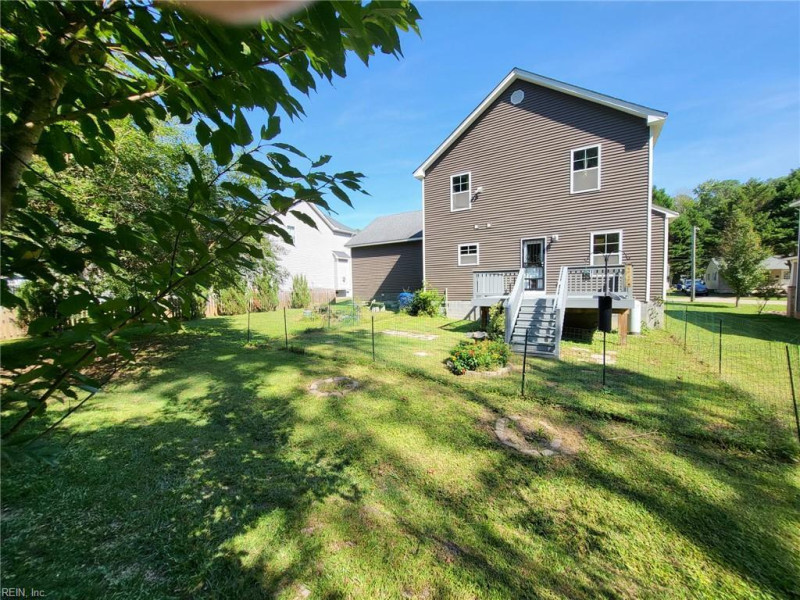 Photo 3 of 5 residential for sale in Newport News virginia