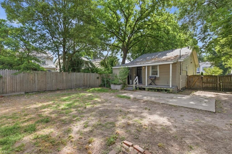 Photo 18 of 19 residential for sale in Norfolk virginia Photo 18 of 19 residential for sale in Norfolk virginia