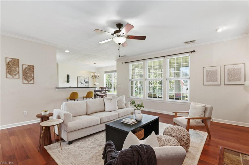 Photo 12 of 40 residential for sale in Chesapeake virginia