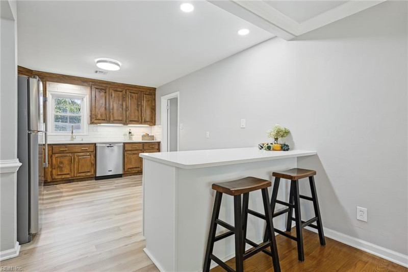 Photo 11 of 43 residential for sale in Chesapeake virginia