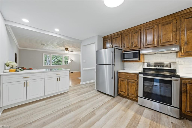 Photo 15 of 43 residential for sale in Chesapeake virginia