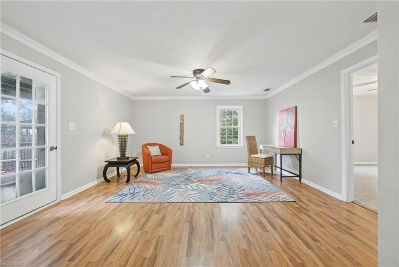 Photo 17 of 43 residential for sale in Chesapeake virginia