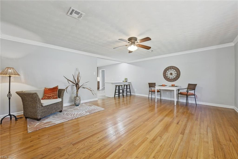Photo 8 of 43 residential for sale in Chesapeake virginia