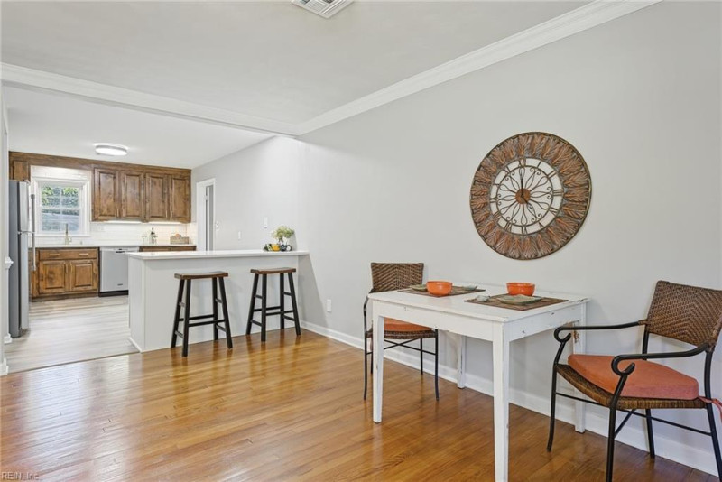 Photo 9 of 43 residential for sale in Chesapeake virginia