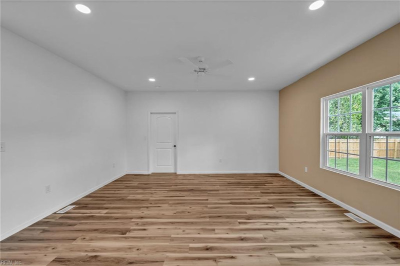 Photo 7 of 49 residential for sale in Newport News virginia