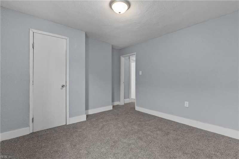 Photo 20 of 24 residential for sale in Chesapeake virginia