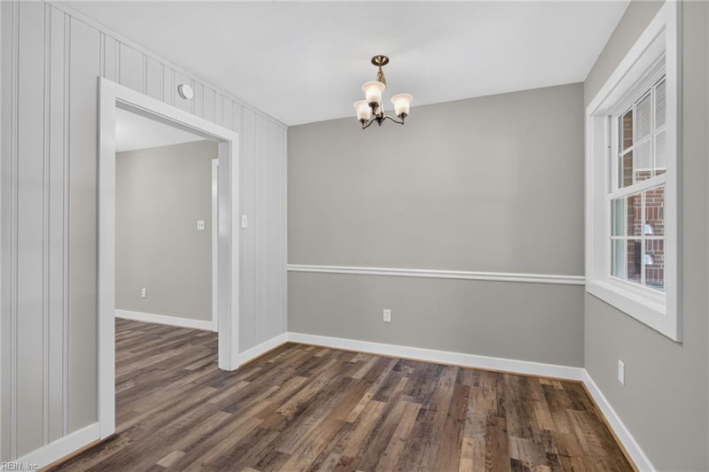 Photo 10 of 33 residential for sale in Hampton virginia