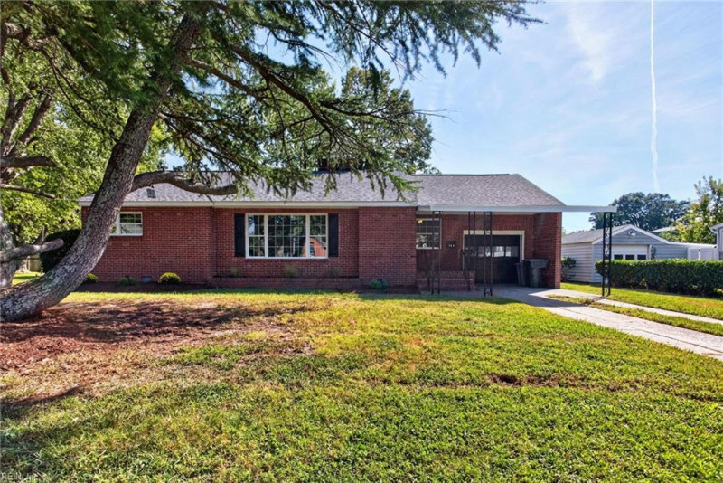 Photo 2 of 33 residential for sale in Hampton virginia