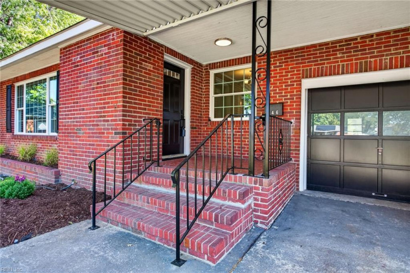Photo 4 of 33 residential for sale in Hampton virginia