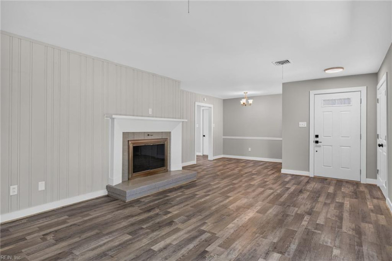 Photo 6 of 33 residential for sale in Hampton virginia