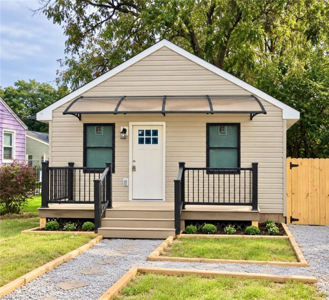 Photo 1 of 31 residential for sale in Hampton virginia