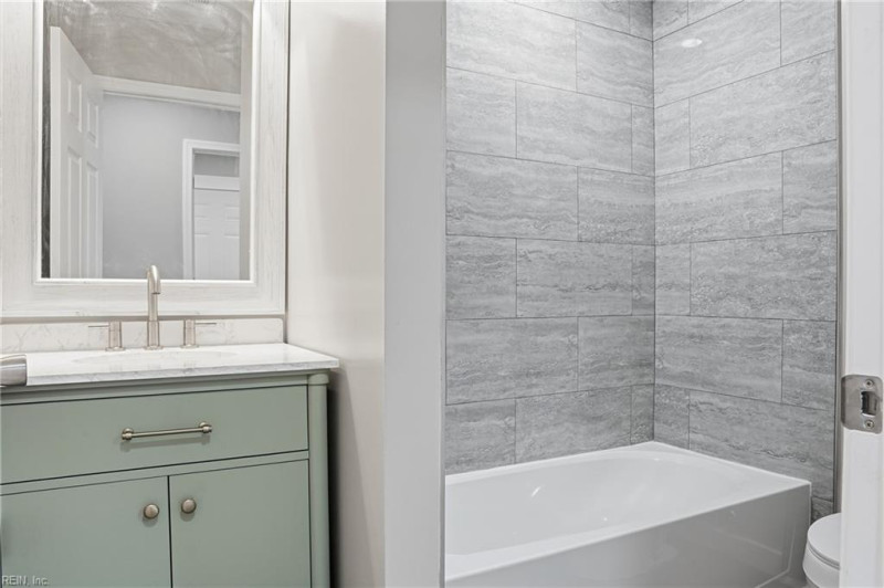 Photo 10 of 31 residential for sale in Hampton virginia