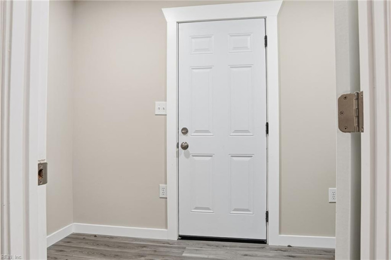 Photo 14 of 31 residential for sale in Hampton virginia