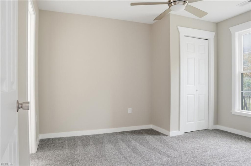 Photo 15 of 31 residential for sale in Hampton virginia