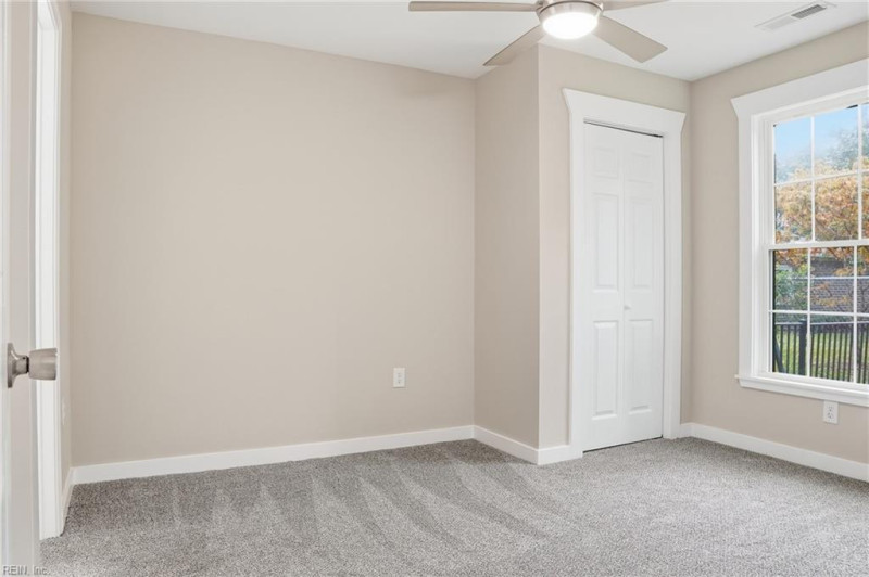 Photo 17 of 31 residential for sale in Hampton virginia