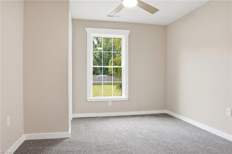 Photo 18 of 31 residential for sale in Hampton virginia