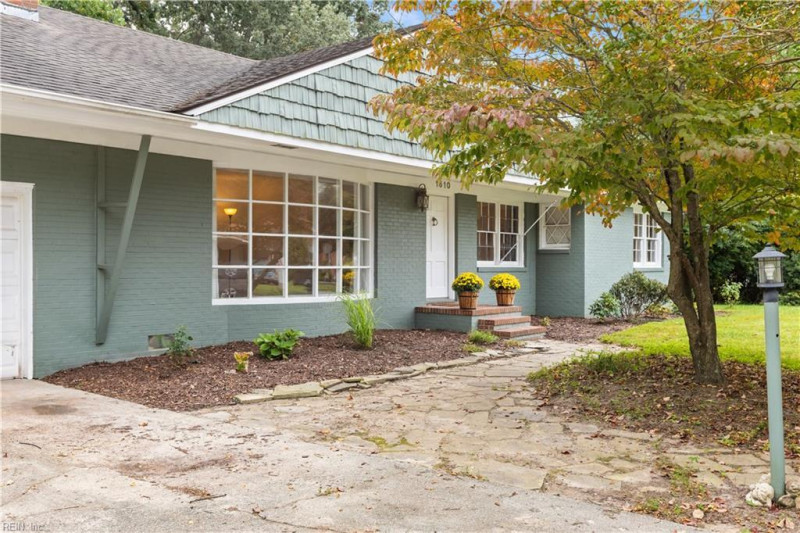 Photo 2 of 44 residential for sale in Pasquotank County virginia