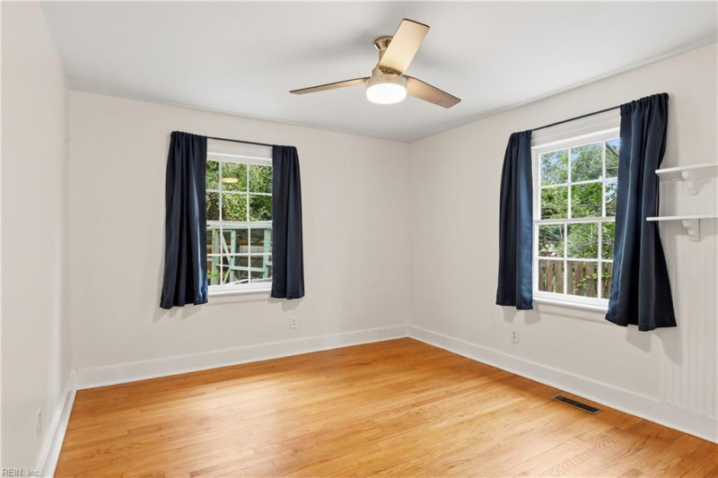 Photo 28 of 44 residential for sale in Pasquotank County virginia