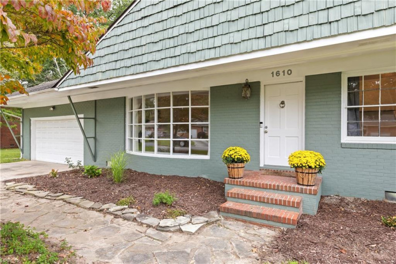 Photo 3 of 44 residential for sale in Pasquotank County virginia