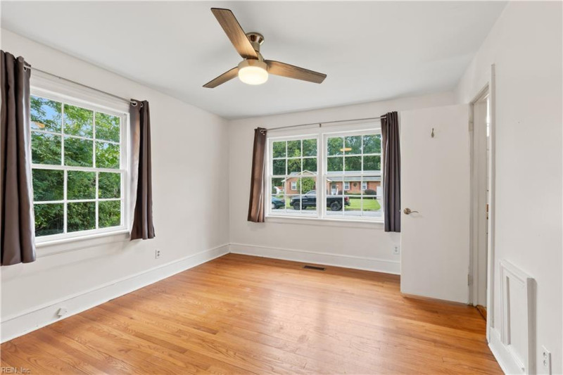 Photo 30 of 44 residential for sale in Pasquotank County virginia