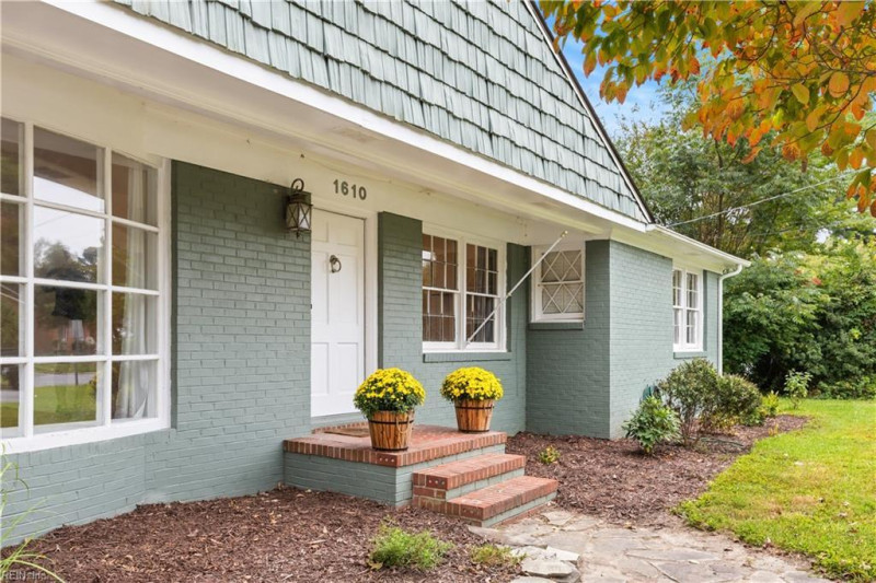 Photo 4 of 44 residential for sale in Pasquotank County virginia