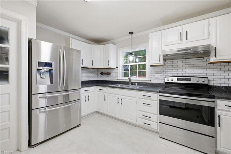 Photo 18 of 44 residential for sale in Norfolk virginia