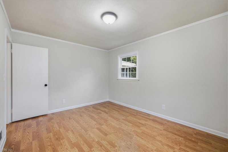 Photo 27 of 44 residential for sale in Norfolk virginia