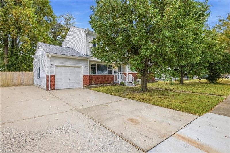 Photo 3 of 44 residential for sale in Norfolk virginia