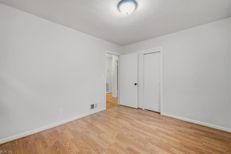 Photo 31 of 44 residential for sale in Norfolk virginia