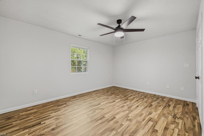 Photo 33 of 44 residential for sale in Norfolk virginia