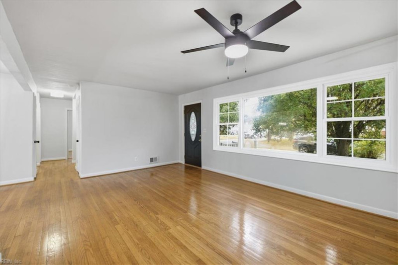 Photo 5 of 44 residential for sale in Norfolk virginia