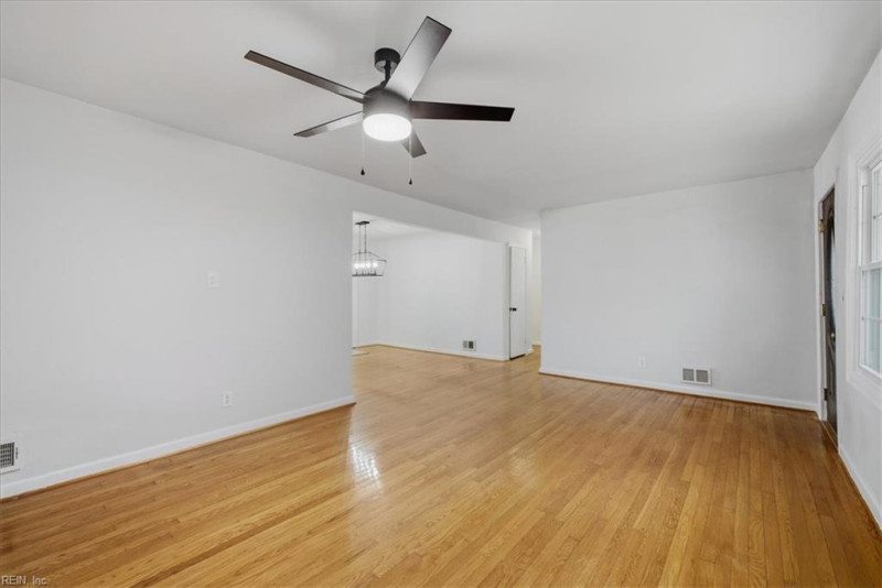 Photo 7 of 44 residential for sale in Norfolk virginia