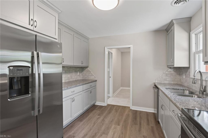 Photo 12 of 34 residential for sale in Newport News virginia