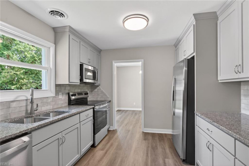 Photo 18 of 34 residential for sale in Newport News virginia