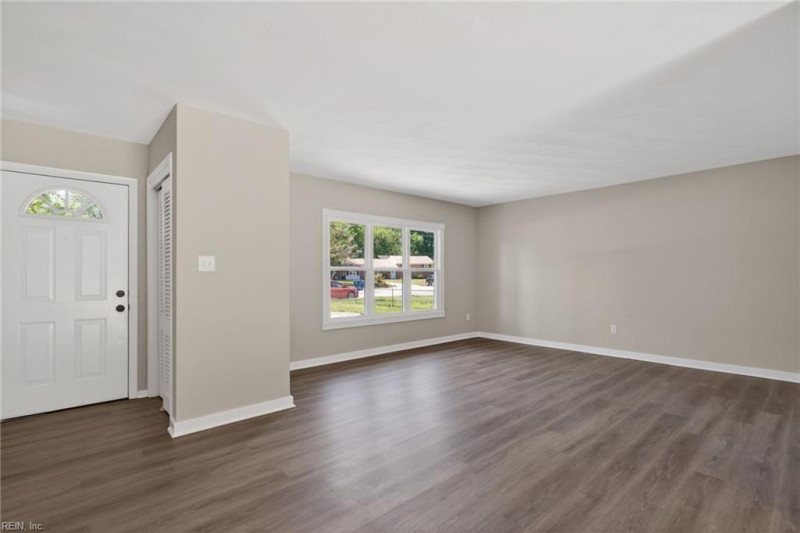 Photo 4 of 34 residential for sale in Newport News virginia