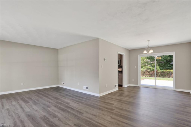 Photo 5 of 34 residential for sale in Newport News virginia