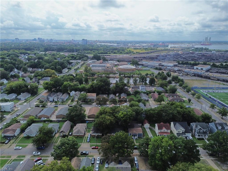 Photo 33 of 45 residential for sale in Norfolk virginia