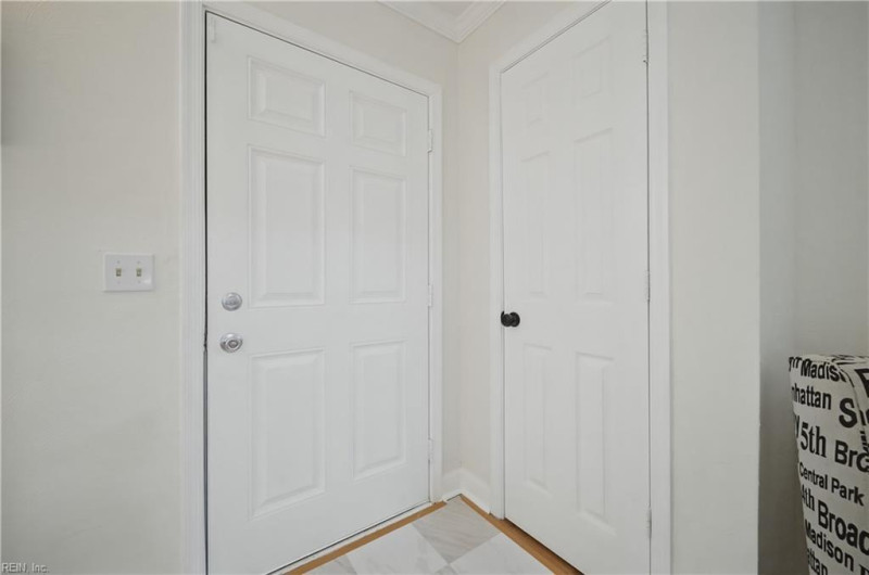 Photo 6 of 45 residential for sale in Norfolk virginia
