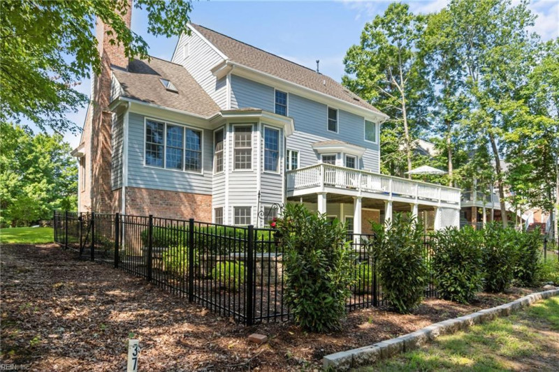 Photo 4 of 48 residential for sale in James City County virginia