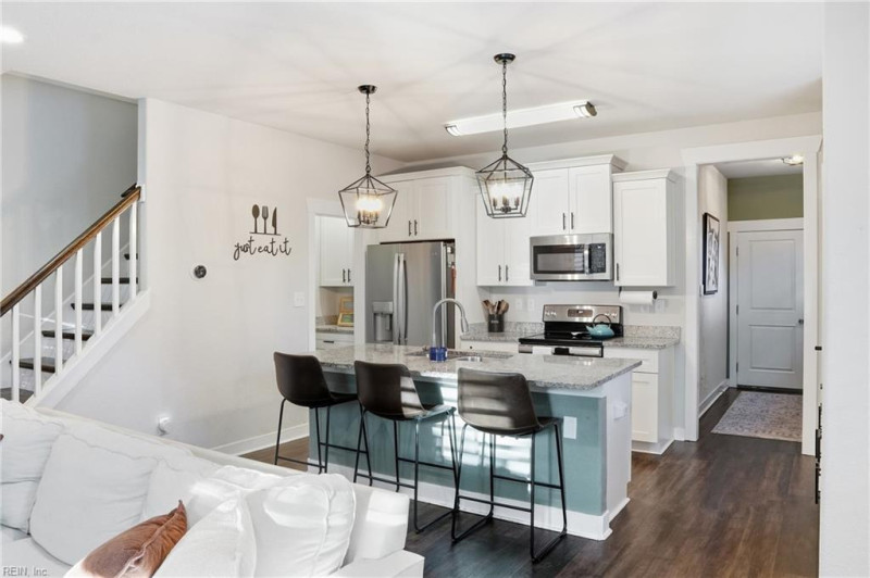 Photo 12 of 37 residential for sale in Chesapeake virginia