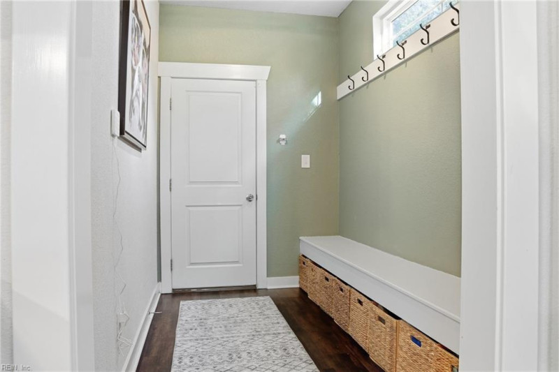 Photo 19 of 37 residential for sale in Chesapeake virginia