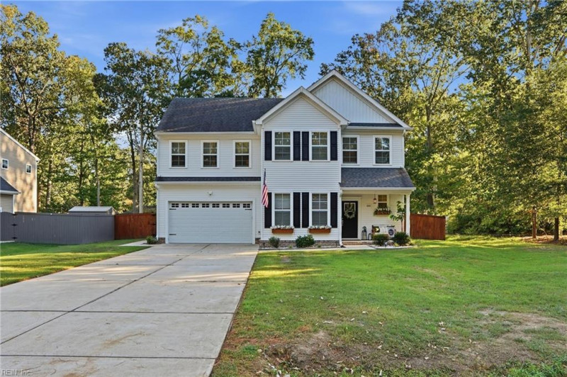 Photo 3 of 37 residential for sale in Chesapeake virginia