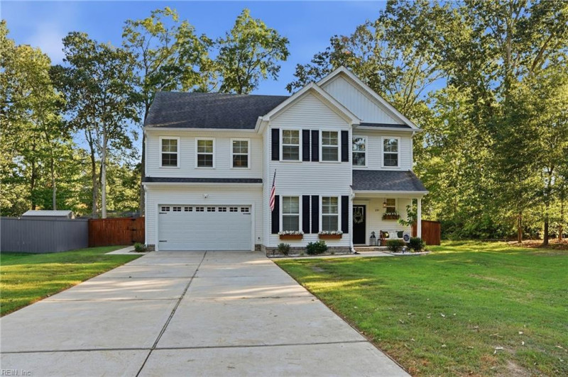 Photo 4 of 37 residential for sale in Chesapeake virginia