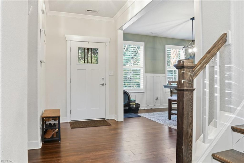 Photo 7 of 37 residential for sale in Chesapeake virginia