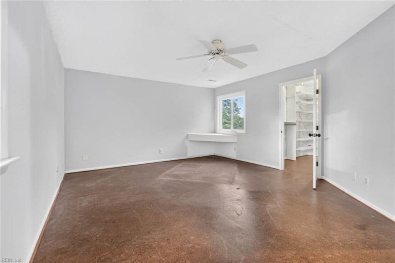 Photo 11 of 25 residential for sale in Virginia Beach virginia