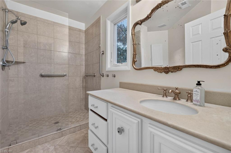 Photo 13 of 25 residential for sale in Virginia Beach virginia